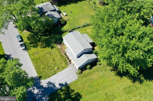 1845 Rockford Ln, Lancaster PA  17601-5028 exterior