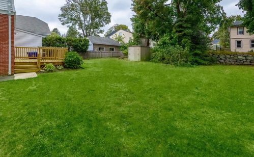 9 Worcester Ave, Providence, RI 02911-3417