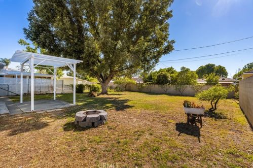 460 Cambridge St, Orange CA  92866-1150 exterior