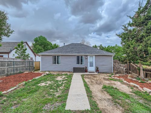 3807 Golden St, Greeley, CO 80620-2725
