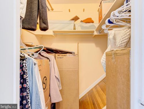 5271 Bradgen Ct, Springfield VA  22151-3505 exterior