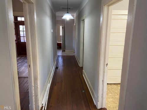 10 C Ave, Gainesville, GA 30504-7104