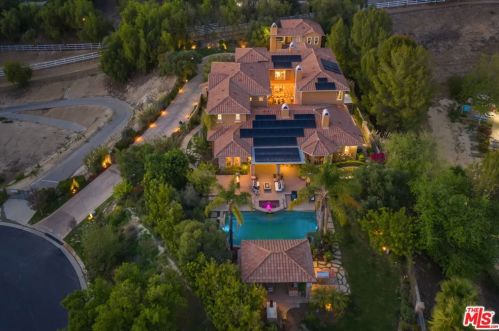 5150 Garrett Ct, Calabasas, CA 91302-1143
