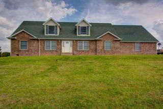 2215 Briarwood Dr, Mansfield, MO 65704-7501