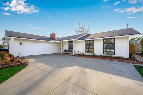 12461 Martha Ann Dr, Los Alamitos, CA 90720-4750