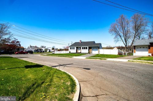 3 Quay Ct, Trenton, NJ 08620-1513