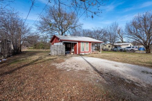 5937 Bertha Ln, Fort Worth, TX 76117-5206