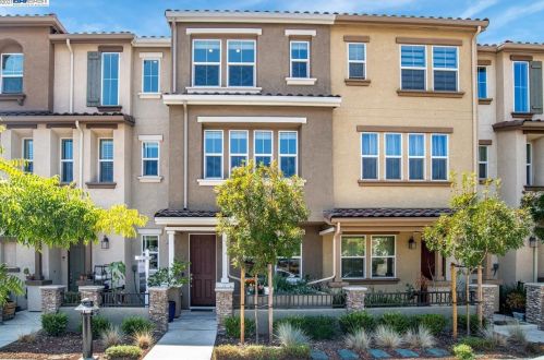 25925 Dollar St, Hayward, CA 94544-2511