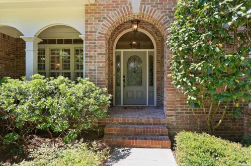 109 Highgrove Dr, Suwanee, GA 30024-4297