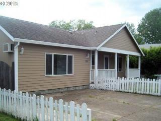 784 Blair St, Sheridan, OR 97378-1250