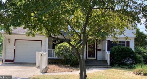 7 Walt Whitman Way, Trenton, NJ 08690-2138