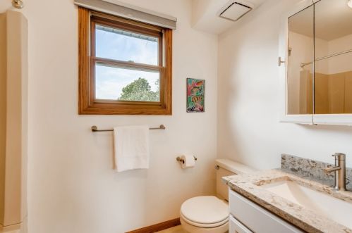 224 Oak St, Elmhurst IL  60126-2632 exterior