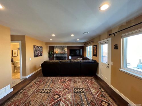 17245 Brown Cir, Aurora CO  80013-2104 exterior