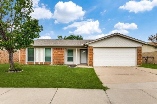 6444 Park Dr, Fort Worth TX  76148-1425 exterior