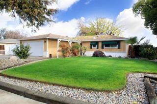 1477 Bernadine Dr, Clovis, CA 93611-5109