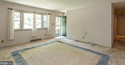 54 Sunrise Ave, Lancaster PA  17601-3942 exterior