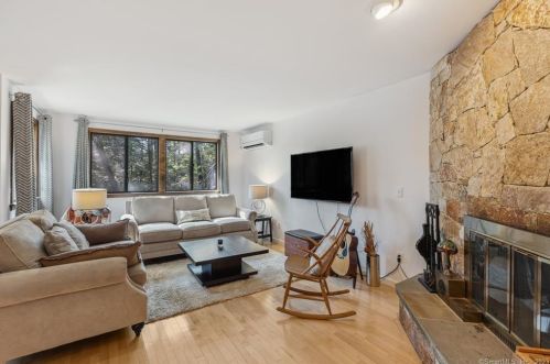 324 Cliffside Dr, Torrington CT  06790-2244 exterior