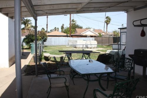 1829 Marlborough Ave, Riverside CA  92507-2063 exterior