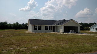 5711 Meadow Wood Dr, Blackshear, GA 31516-4490