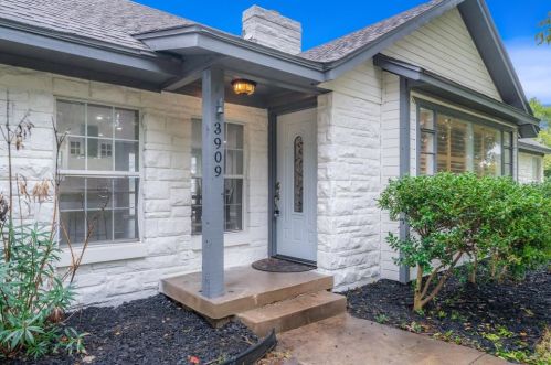 3909 Trail Lake Dr, Fort Worth TX  76109-3523 exterior