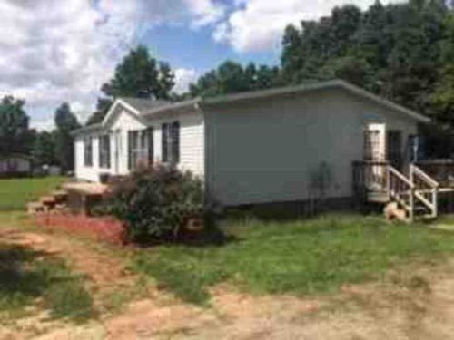 76 Whitaker St, Lawrenceville, VA 23868-3458