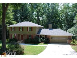 4610 Cain Creek Trl, Lilburn, GA 30047-4404