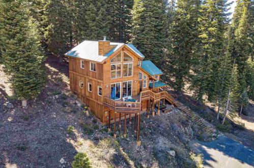 11896 Rhineland Ave, Truckee CA  96161-7070 exterior