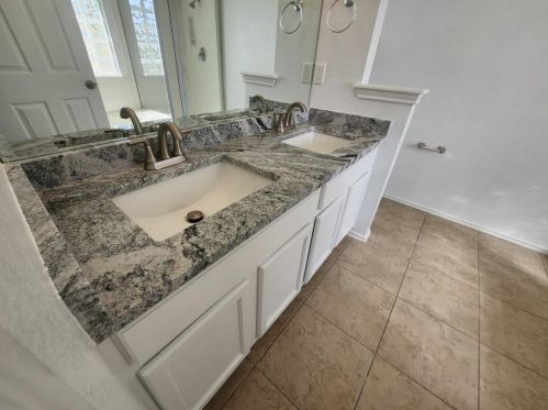 138 Hogan, Uhland TX 78640-5400 exterior