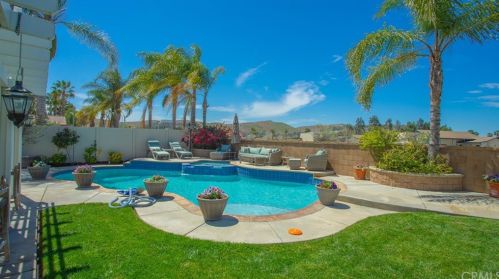 17677 Cedarwood Dr, Riverside CA  92503-7039 exterior