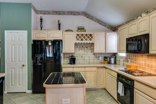 6701 Andress Dr, Fort Worth TX  76132-2999 exterior