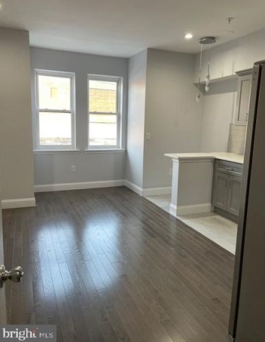 440 9th St, Philadelphia PA  19123-3806 exterior