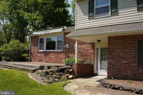 10 Arrowhead Trl, Media, PA 19063-4706