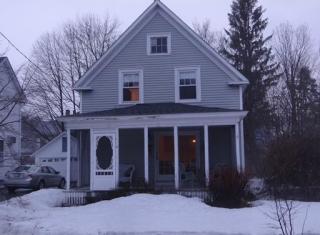 4 Park Ave, Plaistow, NH 03865-2227