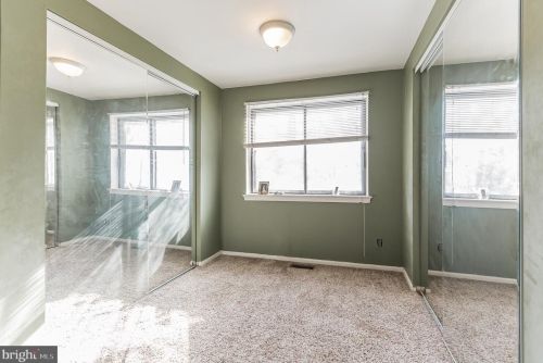 216 Nassau Dr, Tavistock NJ 08033-3976 exterior