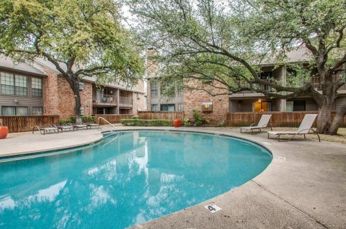 15221 Berry Trail Ct, Dallas TX  75248-4905 exterior