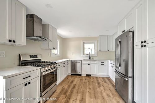 212 Cold Indian Spg Rd, Tinton Falls NJ 07712-3224 exterior