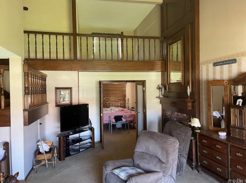 2532 Lark Ellen Ln, Anaheim CA  92806-5606 exterior