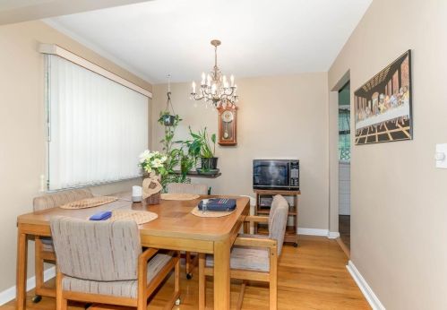 8974 Daly Rd, Cincinnati OH 45231-4637 exterior