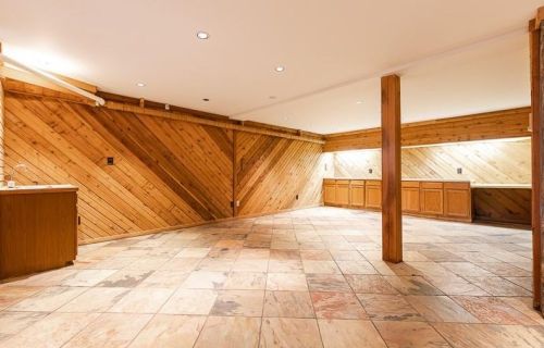 825 Moores Mill Rd, Atlanta GA  30327-1544 exterior