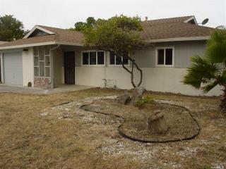 1012 Van Buren St, Fairfield, CA 94533-4740