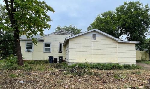 2500 Dean Ln, Fort Worth, TX 76107-4603