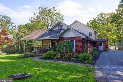1156 Steinmetz Rd, Ephrata, PA 17522-2634