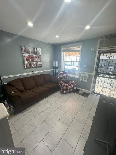 2354 4th St, Philadelphia, PA 19148-0039