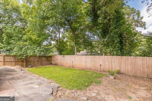 1339 Elizabeth Ln, Atlanta GA  30344-1724 exterior