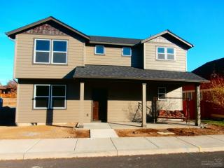 2528 Cretia Ct, Bend, OR 97701-4284