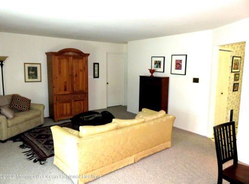 43 Lexington Ct, Tinton Falls NJ 07701-5471 exterior