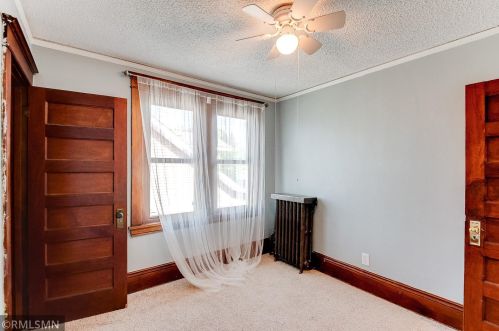 946 Cook Ave, Saint Paul MN  55106-3235 exterior