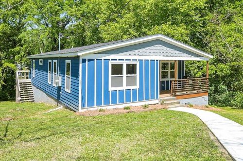 2437 Felker Ward St, Atlanta, GA 30318-1872