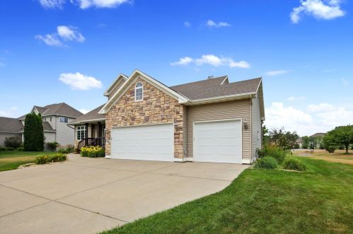 1601 Grizzly Ln, Sartell, MN 56377-1672