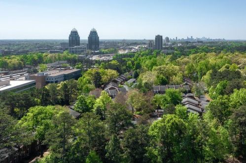 329 Granville Ct, Atlanta GA  30328-3434 exterior
